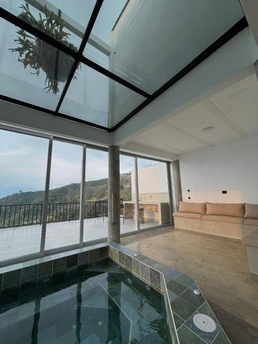 Villa Entre Nubes in Girardota