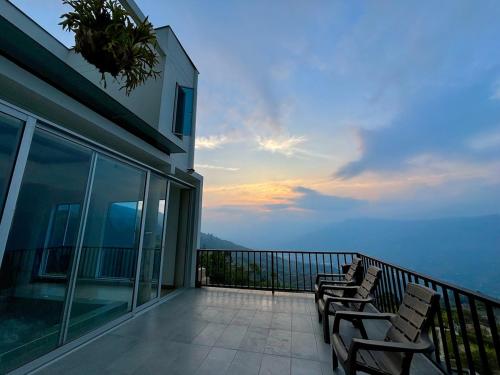 Villa Entre Nubes in Girardota