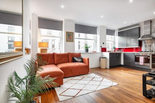 Charming Covent Garden, Air-Con Sleeps 6, London