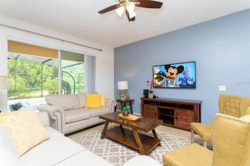 Spacious 6BR Home with Pool at Solterra Resort