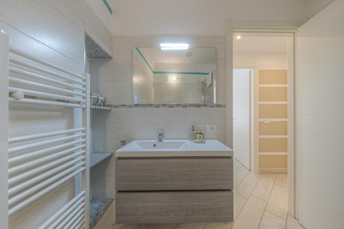 Brand New Apt in the Heart of Portofino - image 14