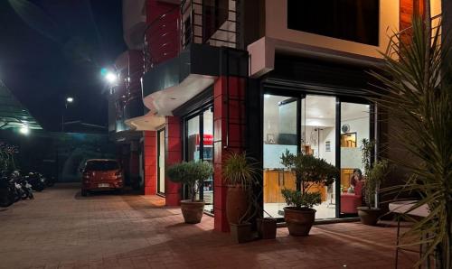 ทัศนียภาพภายนอกโรงแรม, ZOSIMO'S INN in ลาซี่