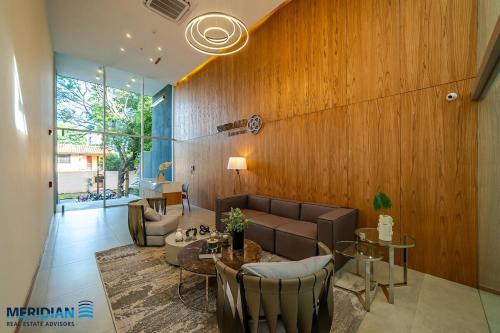 305 Emerald! Boutique building steps away from the malls!