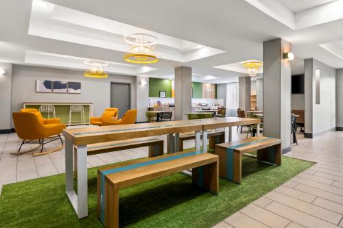 restavracija, Spark by Hilton Catoosa Tulsa in Catoosa