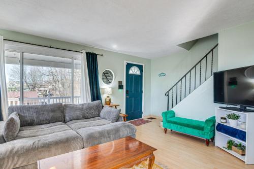 Pet-Friendly Pittsburgh Home 3 Mi to Downtown! in Pittsburgh, USA