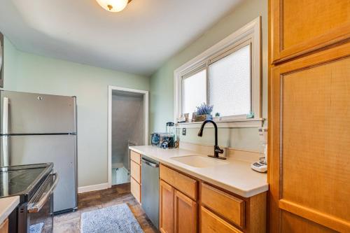 Pet-Friendly Pittsburgh Home 3 Mi to Downtown! in Pittsburgh, USA
