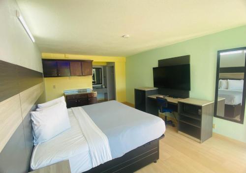 Quality Inn & Suites University Area - image 22