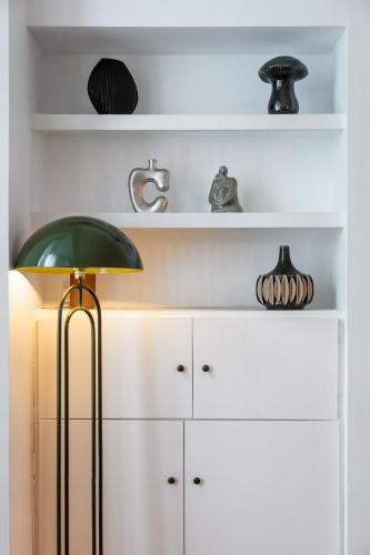 Designer Chelsea Apartment up to 6 guests - image 13