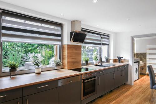 Erholsame Auszeit auf ca 100 qm in Idylischer Lage mit großer Terrasse in Atzenhausen