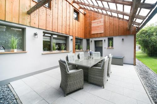 Erholsame Auszeit auf ca 100 qm in Idylischer Lage mit großer Terrasse in Atzenhausen