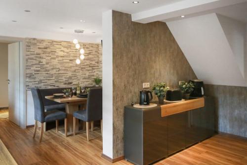 Erholsame Auszeit auf ca 100 qm in Idylischer Lage mit großer Terrasse in Atzenhausen