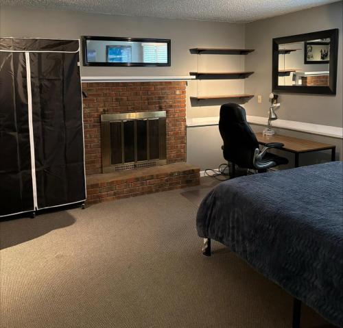 Sylvan Meadow | King Suite Escape in Williston - image 6
