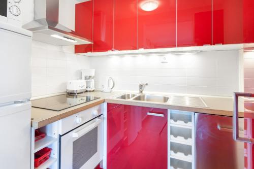 The Maybach - rooftop living XBerg, 1BR, 1 living room, group & family friendly, 2 - 4 Guests 5