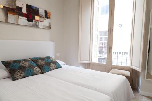 Superior Two-Bedroom Apartment with Balcony image 3