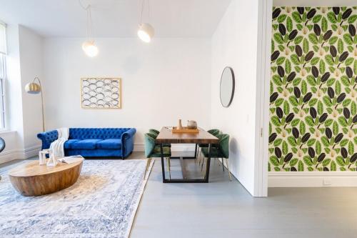 E10-2 Designer East Village Townhouse 1BR, New York (fotografie 7)