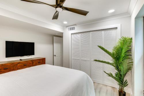 Luxury Sanibel Condo with Ocean View - Steps to Beach - image 43