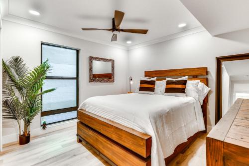 Luxury Sanibel Condo with Ocean View - Steps to Beach - image 39