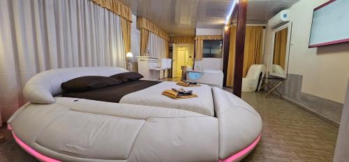 KING APARTMENT and SUITE