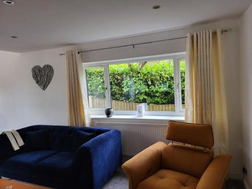 Recently refurbished, spacious 4 bedroom entire house gîte à louer Lostock