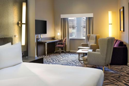 DoubleTree by Hilton Edinburgh City Centre - image 9