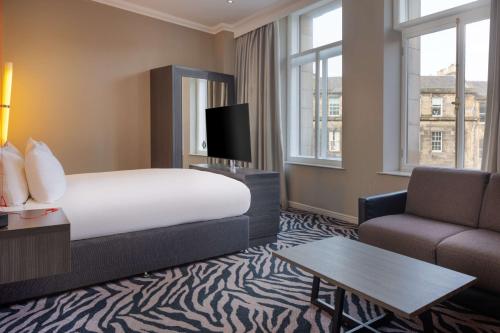 DoubleTree by Hilton Edinburgh City Centre - image 3