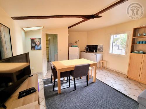 Charmant gîte avec WIFI aux portes de Paris - FR-1-527-97 (Charmant gite avec WIFI aux portes de Paris - FR-1-527-97) in Mareil-Marly
