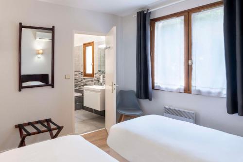Logis Aurea Hotel - image 11