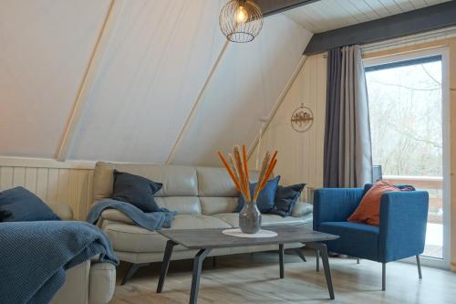Familienurlaub im Wald am Twistesee Ferienhaus 105 nur 300 m zum See - Grill & Waschmaschine & hunde in 巴特阿羅爾森