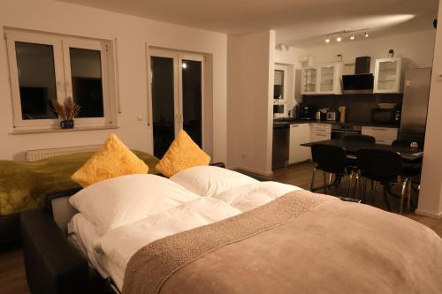 Shared lounge/TV area, Apartment 4 in Bad Konig