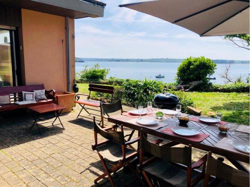 Garden, Rare Grande Villa Incroyable vue mer in Roscanvel