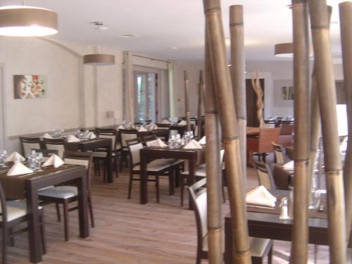 餐廳, 3B之家酒店 (Logis Hotel Les 3B) in 諾爾昂