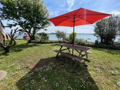 Surrounding environment, Rare Grande Villa Incroyable vue mer in Roscanvel