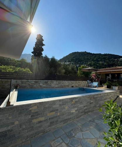 Zena Suites - Επίσκοπος