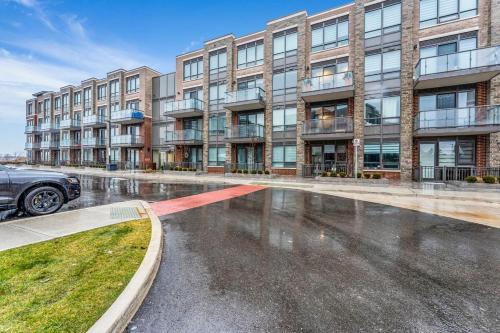 Luxury Spacious Apartment 10 min to Airport Wifi Luxury Spacious Apartment 10 min to Airport Wifi