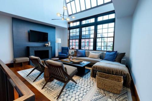 10-3 Designer East Village 3BR Triplex Townhouse, New York (Foto 6)
