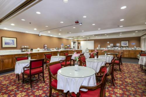 Eten en drinken, Campbell Inn Hotel in San Jose City Center