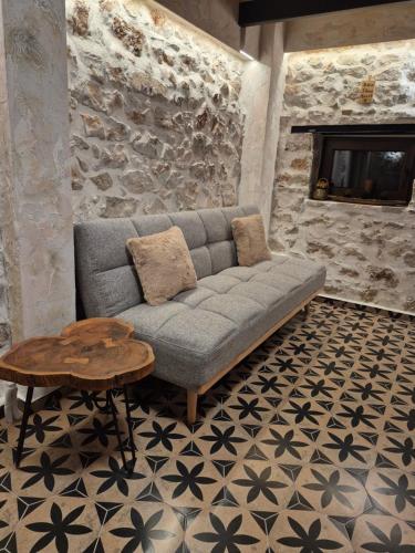 Olive Stone House in Alíartos