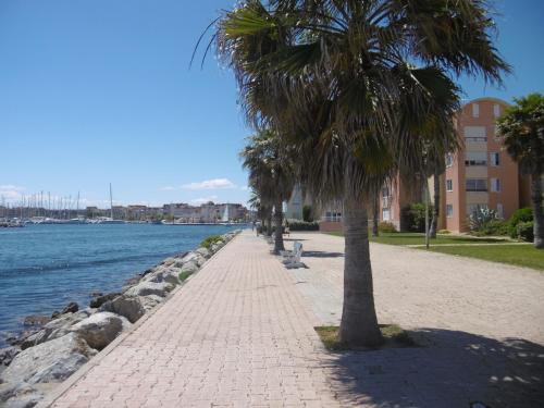 Apartment image 9