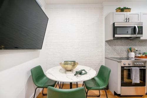 1288-3RS New Renovated 2 Bedrooms in UES, New York (Foto 5)