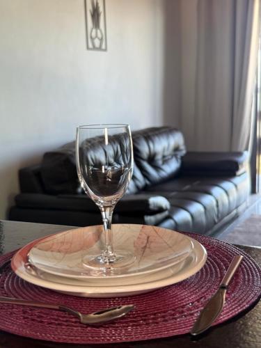 Food and beverages, Apartamento aconchegante com vista para o mar near Grumari Beach