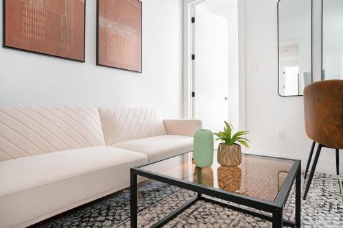 1290-16 New Renovated 2 Bedrooms in UES detail