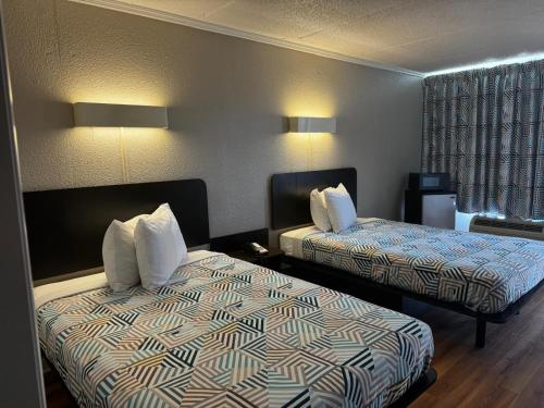 2 double beds