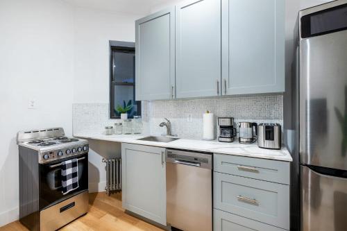 1290-3 New Renovated 2 Bedrooms in UES, New York (Foto 7)