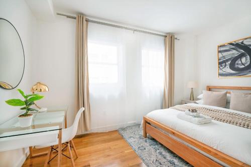 13-3 I Brand New 4BR 3Bth Duplex Private Roof Deck, New York (Foto 4)