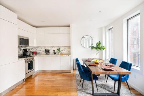 13-3 I Brand New 4BR 3Bth Duplex Private Roof Deck, New York (Foto 8)