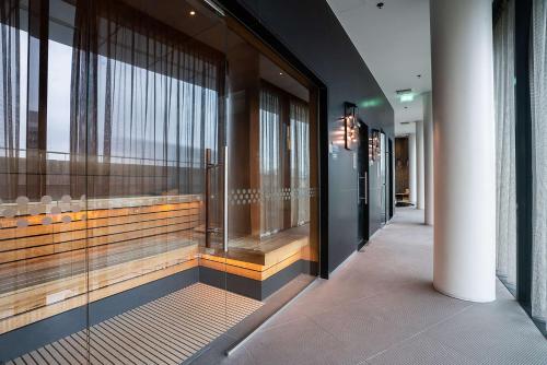 Hilton Amsterdam Airport Schiphol - image 12