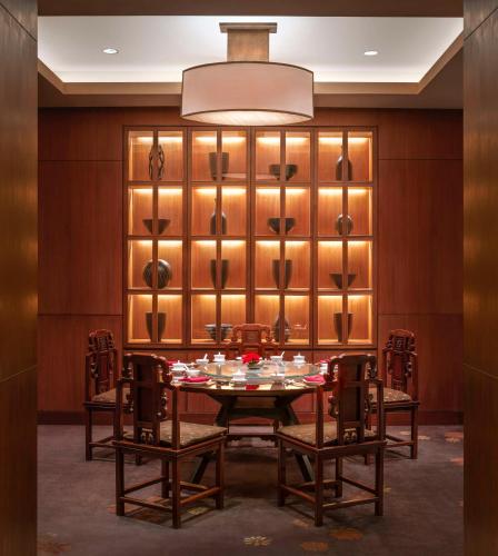 Conrad Bangkok Residences, Bangkok (photo 7)