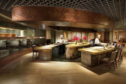 Conrad Bangkok Residences, Bangkok (photo 10)