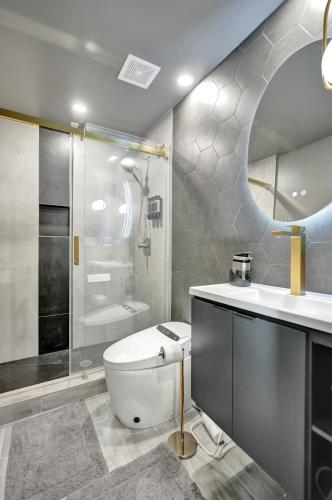 Kiki 4 - Men's Clothing optional Guest Houses - image 5
