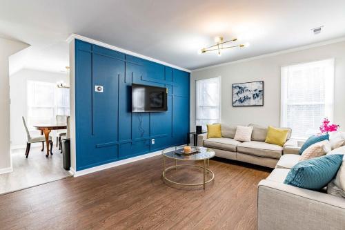 Durham home 15 away from RTP w king bed and free wifi Durham home 15 away from RTP w king bed and free wifi